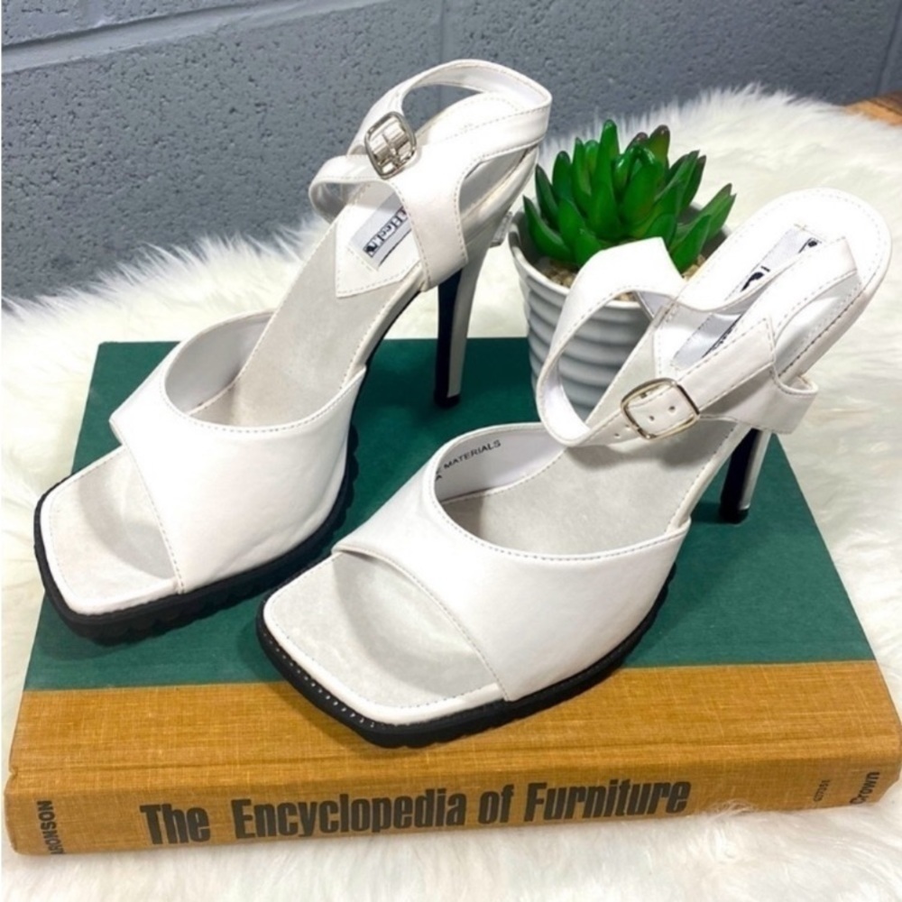 NWT “ the highest heel” white open toe heels​​​​​​​​​​​​
